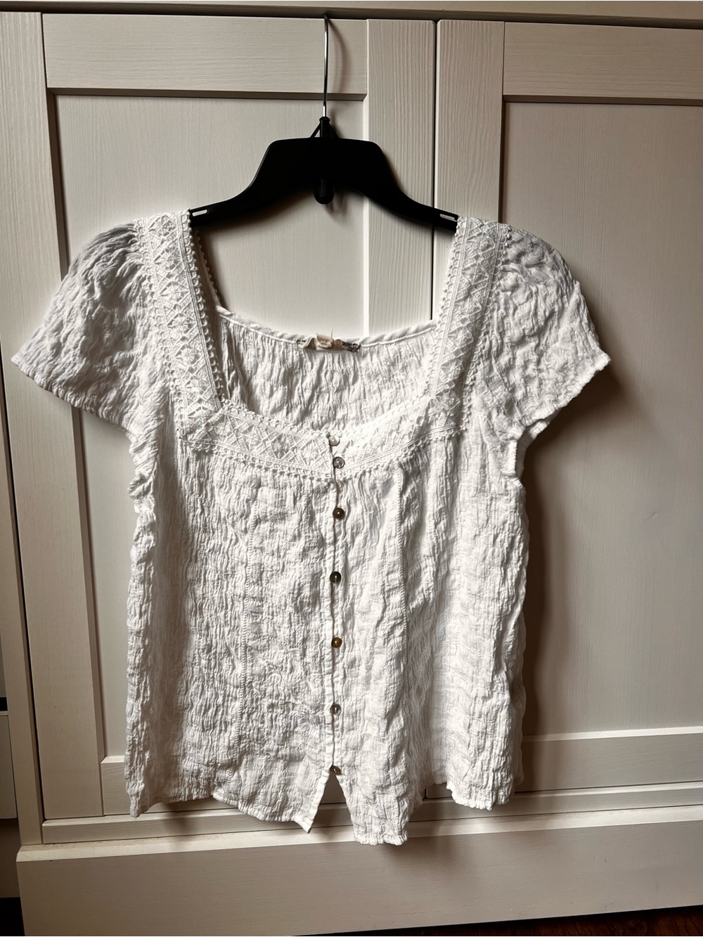 Pink Republic White Button-Front Cotton Blouse